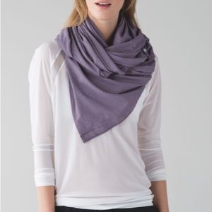 Lululemon Vinyasa Scarf
Wee Stripe Lilac Deep Zinfandel / Deep Zinfandel